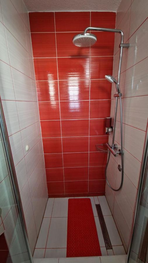 Design Apartments Red Blue Osijek Exterior foto